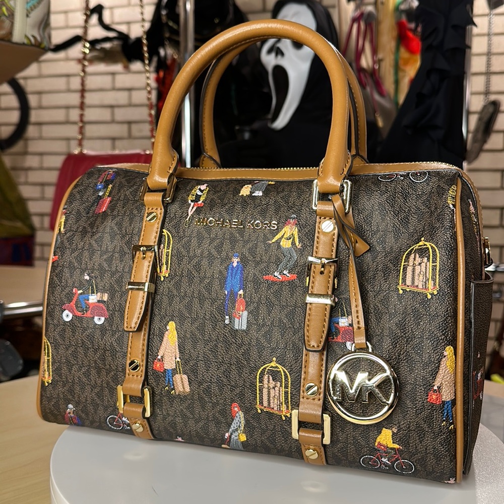 Michael Kors Med. Bedford Jet Set Girls Bag 11.25” W X 8.75” H X 6.25” D